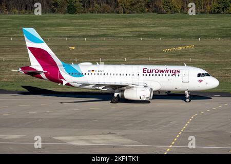 Eurowings Airbus A319-100 mit Registrierung D-AGWV am Flughafen Köln/Bonn Stockfoto