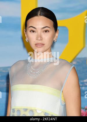 LOS ANGELES, KALIFORNIEN - 14. NOVEMBER: Jessica Henwick nimmt an der Premiere von „Glass Onion: A Knives Out Mystery“ im Academy Museum of Motion Picture Teil Stockfoto