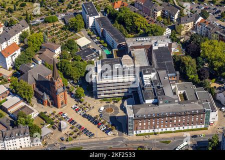 Luftaufnahme, Marienhospital Witten und Marienkirche mit Marienplatz, Sonnenschein, Witten, Ruhrgebiet, Nordrhein-Westfalen, Deutschland, Kultstätte, DE, Stockfoto
