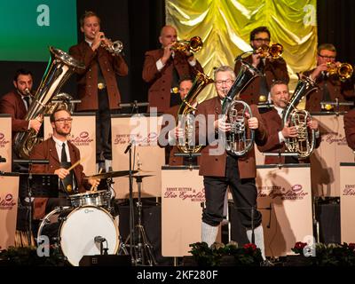 Ernst Hutter und die Egerländer Musikanten, Ernst Hutter und die Egerländer Musikanten, Egerland Blaskapelle aus Deutschland unter der Leitung von Ernst Hutter (auch Baritonhorn, Tenorhorn), Konzert in der Stadthalle Wetzlar, Wetzlar. März 2019. Vermerk: Christian Lademann / LademannMedia Stockfoto
