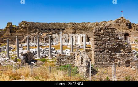 Altes römisches Theater in Side, Provinz Antalya, Türkei Stockfoto