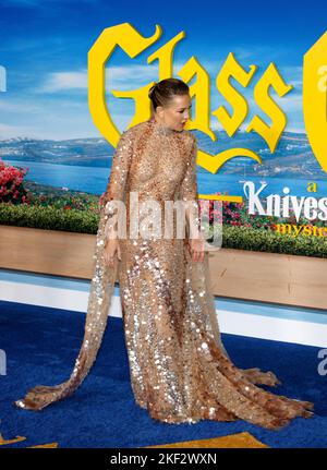 Los Angeles, CA, - 14. Nov 2022: Kate Hudson kommt zur Premiere von „Glass Onion: A Knives Out Mystery“ im Academy Museum of Motion Picturs Stockfoto