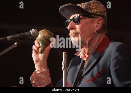 Nik Turner tritt mit Space Ritual beim Weyfest, 2011, auf Stockfoto