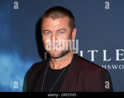 New York City, USA. 15.. November 2022. Luke Hemsworth bei der „Limitless“ mit Chris Hemsworth Premiere im Jazz im Lincoln Center am 15. November 2022 in New York City, NY © Steven Bergman/AFF-USA.COM Quelle: AFF/Alamy Live News Stockfoto