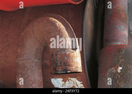 Ein Rohrbogen aus Metall Stockfoto