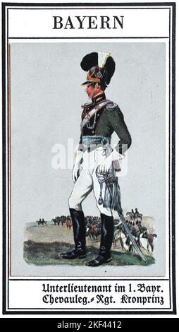 Deutsche Uniformen des 19.. Jahrhunderts, Linien - Kavallerie: Unterleutnant im bayrischen Chevauleger-Regiment Kronprinz von 1., Historische, digital restaurierte Reproduktion eines öffentlich-rechtlichen Sammlerbildes aus dem frühen 20.. Jahrhundert / Deutsche Uniformen des 19. Jahrhundert, Linien - Kavallerie: Unterlietenant im 1. Bayrischen Chevauleger (leichte Kavallerie) Regiment Kronprinz, Historisch, digital restaurierte Reproduktion eines gemeinsamen Sammelbildes aus dem frühen 20. Jahrhundert Stockfoto