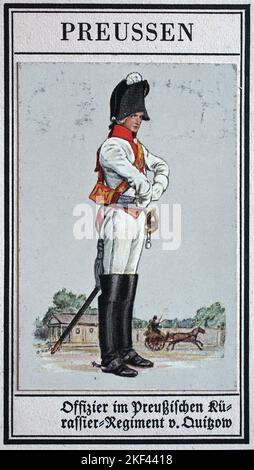 Deutsche Uniformen des 19.. Jahrhunderts, Linien - Kavallerie: Preußen, Offizier im preußischen Kuirassier-Regiment von Quitzow, Historische, digital restaurierte Reproduktion eines öffentlichen Sammlerbildes aus dem frühen 20.. Jahrhundert / Deutsche Uniformen des 19. Jahrhundert, Linien - Kavallerie: Preussen, Offizier im preußischen Kürassier (gepanzerte Truppengattung der schweren Kavallerie)-Regiment von Quitzow, Historisch, digital restaurierte Reproduktion eines gemeinsamen Sammelbildes aus dem frühen 20. Jahrhundert Stockfoto