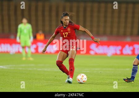 Sevilla, Spanien. 15.. November 2022. Salma Paralluelo (ESP) Fußball: Internationales Freundschaftsspiel zwischen Spanien 1-0 Japan im Estadio La Cartuja in Sevilla, Spanien . Quelle: Mutsu Kawamori/AFLO/Alamy Live News Stockfoto