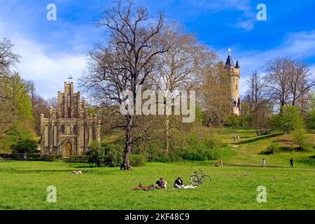 Matrosenhaus und Flatowturm, Schlosspark Babelsberg, Potsdam, Brandenburg, Deutschland Stockfoto