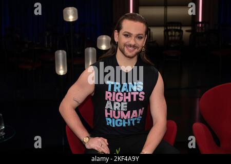 Ricardo Moderator, Porträt, Porträt, Einzelbild beschnitten