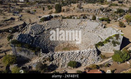 Luftaufnahme des antiken Amphitheaters in Selge, Provinz Antalya, Türkei. Stockfoto