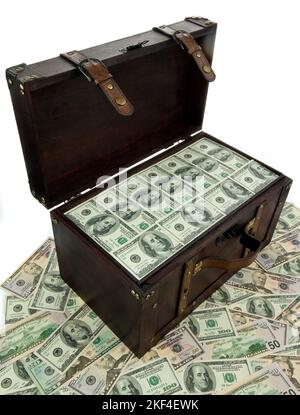 Eine große Wahrheit mit Dollar Banknoten. Finanzkrise, Aufstieg, Schulden, 100-US-Dollarnote, Stockfoto