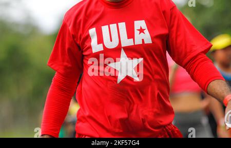 Das rote Hemd von Präsident Lula für den Präsidentschaftswahlkampf in Rio de Janeiro, Brasilien. Stockfoto
