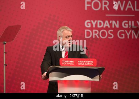 Carwyn Jones AM, erste Ministerin von Wales, sprach 2017 vor der walisischen Arbeitskonferenz in Llandudno, Wales Stockfoto