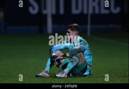 Solihull Moors Torwart Ryan Boot reagiert nach ihrer Elfmeterschießerei Niederlage während der FA Cup 1. Runde Spiel zwischen Hartlepool United und Solihull Moors im Victoria Park, Hartlepool am Dienstag, 15.. November 2022. (Kredit: Michael Driver | MI Nachrichten) Kredit: MI Nachrichten & Sport /Alamy Live Nachrichten Stockfoto