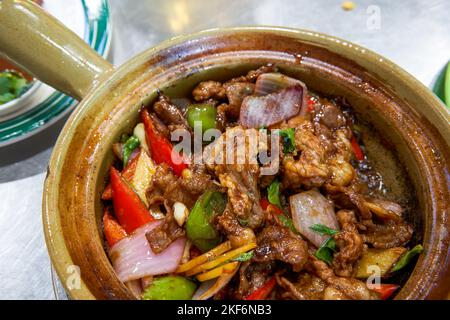 Ein Topf mit köstlichem und duftendem, kantonesischem Gelee-Fett-Rindereintopf Stockfoto