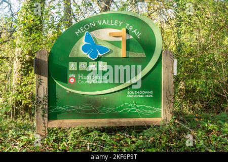 Meon Valley Trail Schild in der Nähe von Exton, Hampshire, England, Großbritannien Stockfoto
