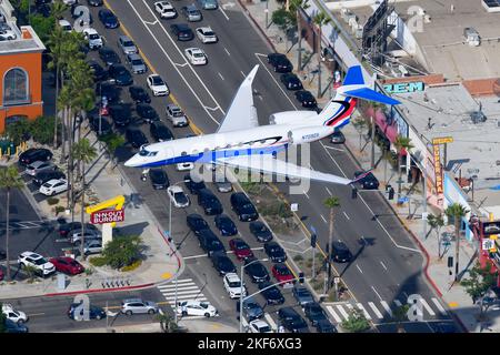 Privatflugzeug Gulfstream G650ER Landung / GVI. Flugzeug Gulfstream G650 / G-VI Business Jet Flugzeug von Gulfstream Aerospace für Luxusflüge. Stockfoto