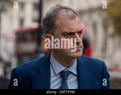 London, Großbritannien. 16.. November 2022. Julian Smith, Abgeordneter für Skipton und Rippon, verlässt das Kabinett und Gerüchte in Westminster haben vorgeschlagen, dass er die Rolle von Gavin Williamson übernehmen könnte.Quelle: Ian Davidson/Alamy Live News Stockfoto