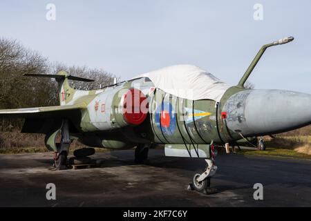 York.Yorkshire.Vereinigtes Königreich.Februar 16. 2022.Ein Jagdflugzeug des Gloster Javelin ist im Yorkshire Air Museum ausgestellt Stockfoto