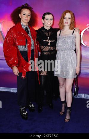 Erin Kellyman, Ruby Cruz und Ellie Bamber bei der Vorführung der Disney+-Serie Willow im Curzon Soho, London. Bilddatum: Mittwoch, 16. November 2022. Stockfoto