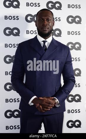 Stormzy nimmt an den GQ Men of the Year Awards im Mandarin Oriental Hyde Park, London, Teil. Bilddatum: Mittwoch, 16. November 2022. Stockfoto