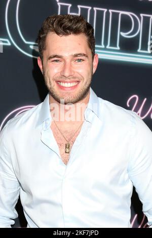 West Hollywood, USA. 15.. November 2022. LOS ANGELES - NOV 15: Curtis Pritchard bei der Welcome to Chippendales Premiere im Pacific Design Center am 15. November 2022 in West Hollywood, CA (Foto von Katrina Jordan/Sipa USA) Credit: SIPA USA/Alamy Live News Stockfoto