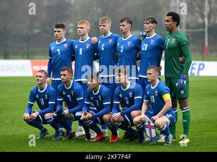 Zagreb, Kroatien. 16. November 2022 Team Färöer-Inseln während des UEFA-U-19-Europameisterschafts-Qualifiers-Spiels zwischen Kroatien und den Färöer-Inseln 2023 im SC RUDES-Stadion am 16. November 2022 in Zagreb, Kroatien. Foto: Marko Lukunic/PIXSELL Stockfoto