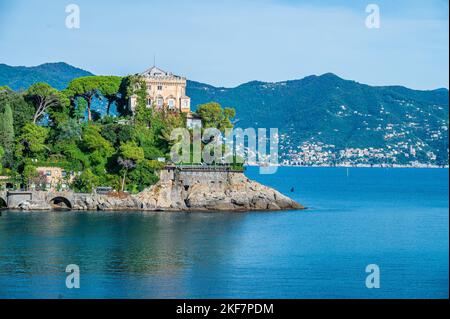 Villa auf dem Vorgebirge von Paraggi, in der Nähe von Portofino an der italienischen Riviera Stockfoto