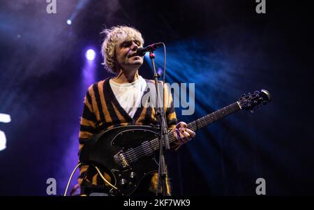 Tim Burgess tritt am Wochenende 2022 bei Shiiine auf. Butlins, Minehead, Großbritannien. 13. November 2022. Kredit: Charlie Raven Stockfoto