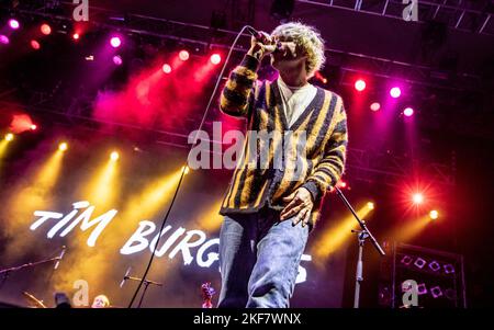 Tim Burgess tritt am Wochenende 2022 bei Shiiine auf. Butlins, Minehead, Großbritannien. 13. November 2022. Kredit: Charlie Raven Stockfoto