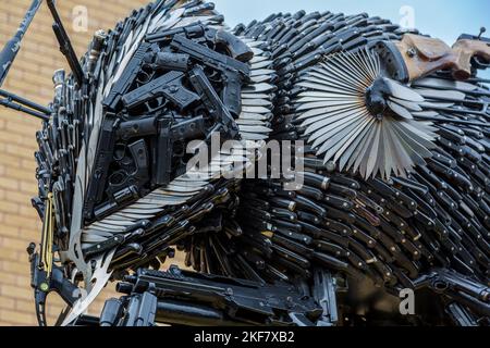Nahaufnahme des Manchester Bee Monument in Redditch, Worcestershire. Stockfoto