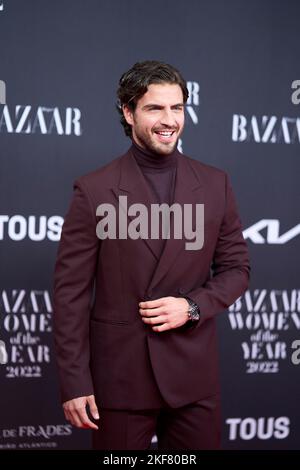 Madrid. Spanien. 20221116, Maxi Iglesias nimmt am 16. November 2022 im Kino Callao in Madrid, Spanien, an den Harper's BAZAAR ‘Woman of the Year 2022’ Awards Teil Stockfoto