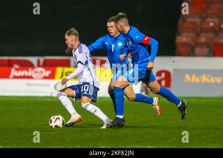 Glasgow, Großbritannien. 16.. November 2022. Schottland spielte Island in der EUFA European Under 19 Championship 2023 im Firhill Stadium, Glasgow, Schottland, Großbritannien. Island gewann mit 1 - 0 und das Siegertor für Island wurde von Orri Oskarsson erzielt. Kredit: Findlay/Alamy Live Nachrichten Stockfoto