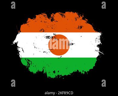 Niger Flagge auf schwarzem Pinselhintergrund gemalt Stockfoto