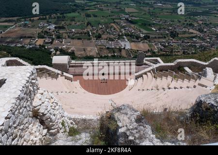 Archäologisches Theater Tempelkomplex von Pietravairano, Kampanien, Italien Stockfoto