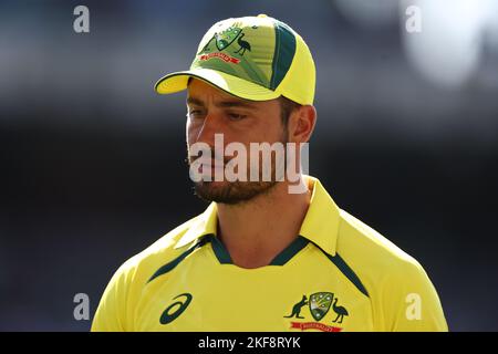 Marcus Stoinis aus Australien schaut beim Dettol ODI Series Spiel Australien gegen England im Adelaide Oval, Adelaide, Australien, 17.. November 2022 (Foto von Patrick Hoelscher/News Images) Stockfoto