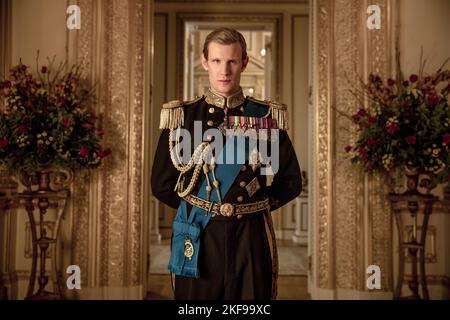 MATT SMITH in THE CROWN (2016), Regie: PETER MORGAN. KREDIT: LINKE BANK BILDER/SONY BILDER TV PROD UK / ALBUM Stockfoto