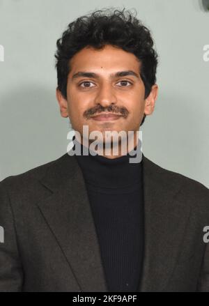 Los Angeles, California, USA 16.. November 2022 Darsteller Karan Soni nimmt an der Los Angeles Premiere von Prime Video's "The People We Hate at the Wedding" im Regency Village Theatre am 16. November 2022 in Los Angeles, Kalifornien, USA Teil. Foto von Barry King/Alamy Live News Stockfoto