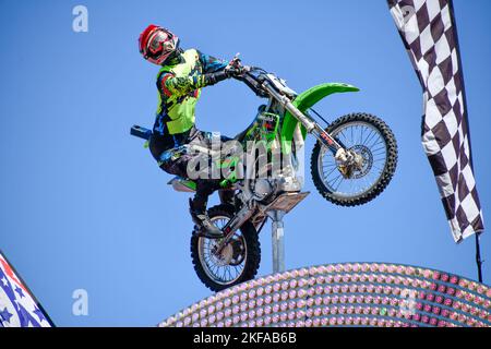 Man on Motorbike Amusement Rides bei der Royal Melbourne Show, Melbourne Victoria VIC, Australien Stockfoto