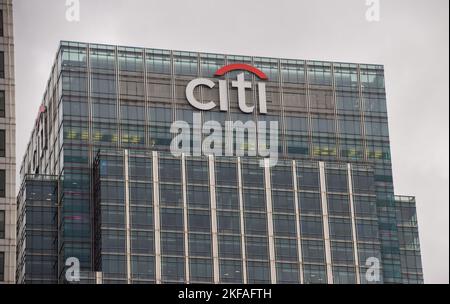 London, Großbritannien. 17.. November 2022. Außenansicht des britischen Hauptquartiers der Citibank in Canary Wharf. Stockfoto