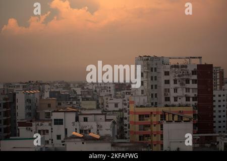 04. juli 2022 Basundhara, Dhaka,Bangladesch. Bild der Stadt Dhaka am letzten Nachmittag. Stockfoto