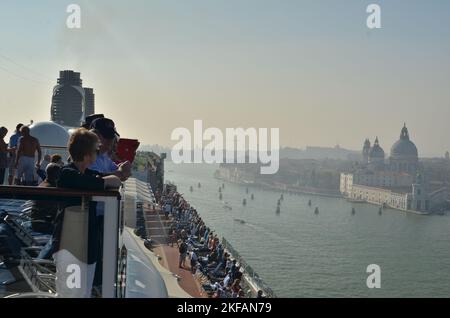 Venedig Italien von oben Panorama vom Schiff aus Stockfoto