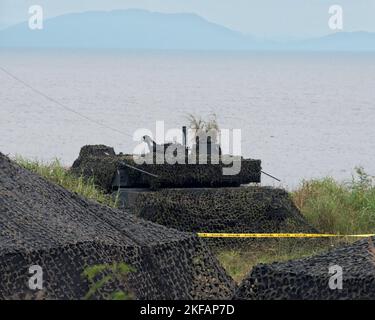 Tokunshima, Japan. 17.. November 2022. Der Hauptkampfpanzer Typ 10 der japanischen Selbstverteidigungskräfte nimmt am Donnerstag, dem 17. November 2022, an der gemeinsamen militärischen Übung „Keen Sword 23“ der USA und Japans auf der Insel Tokunoshima, Präfektur Kagoshima, Japan, Teil. Foto von Keizo Mori/UPI Credit: UPI/Alamy Live News Stockfoto