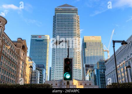 Canary Wharf (1 Canada Square) und die HSBC- und Citi-Konzerngebäude im Finanzviertel von London, Großbritannien Stockfoto
