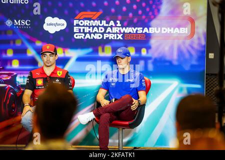 firo : 11/17/2022, Motorsport, Formel 1, Formel 1, Saison 2022, GP von Abu DHABI, VAE, Formel 1 Etihad Airways Abu Dhabi Grand Prix 2022, 22. Lauf der FIA Formel 1 Weltmeisterschaft 2022, auf dem Yas Marina Circuit, in Yas Island, Abu Dhabi, SCHUMACHER Mick (ger), Haas F1 Team VF-22 Ferrari, Portrait Stockfoto