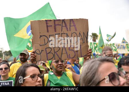 Demonstration gegen Betrug an den elektronischen Wahlgeräten Brasiliens bei den Präsidentschaftswahlen 2022 in Rio de Janeiro an diesem Dienstag (11/15/2011). Stockfoto