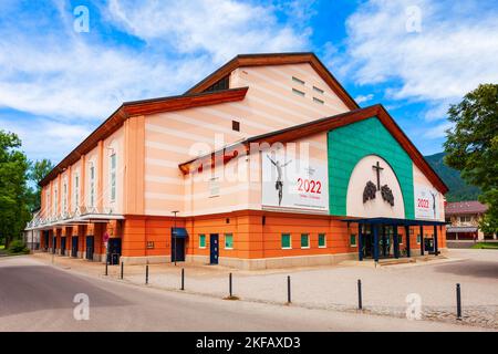 Oberammergau, Deutschland - 03. Juli 2021: Passionstheater oder Passionstheater in Oberammergau in Bayern, Deutschland Stockfoto