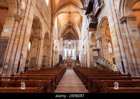 Bamberg, Deutschland - 12. Juli 2021: Bamberger Dom oder Bamberger Dom Kirche im Inneren der Bamberger Altstadt. Bamberg ist eine Stadt an der Regnitz in Ba Stockfoto