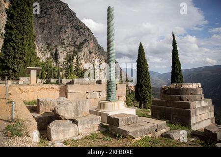 Delphi, Griechenland. 17.. November 2022. Teile der archäologischen Stätte von Delphi, die zum UNESCO-Weltkulturerbe gehört. Auf einer Konferenz anlässlich des 50.. Jahrestages der UNESCO-Welterbekonvention haben Experten in Delphi, Griechenland, die Auswirkungen des Klimawandels auf schutzwürdige Stätten untersucht. Kredit: Socrates Baltagiannis/dpa/Alamy Live Nachrichten Stockfoto